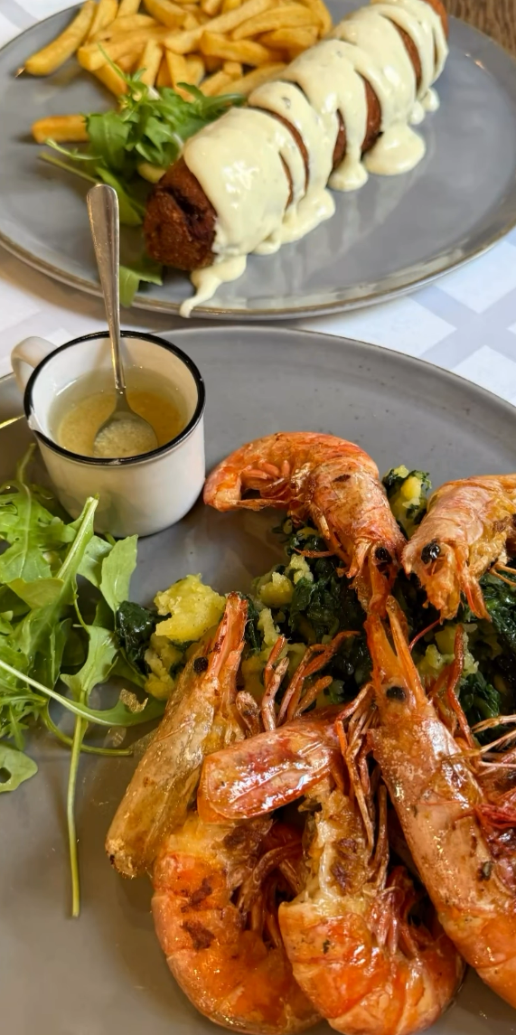 Gegrillte Garnelen mit Spinat